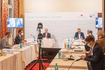 Chemieverbände Hessen: „Corona hat unsere Branche gebeutelt“