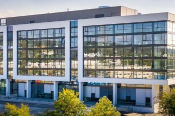 Vetter stellt moderne Unternehmenszentrale fertig