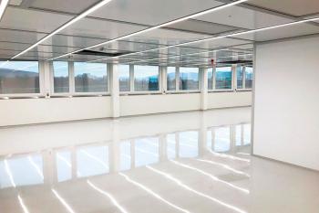 600 qm Reinraum für Titanimplantate