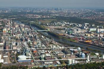 WeylChem baut Produktionsanlage zur Aromatenringchlorierung in Höchst